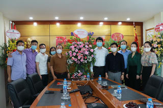 Thứ trưởng Nguyễn Thanh Tịnh chúc mừng một số cơ quan báo chí nhân ngày 21/6