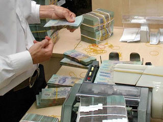 Đổi mới hình thức thu, nộp tiền trong thi hành án dân sự