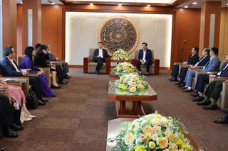 Bộ trưởng Lê Thành Long làm việc với Ban Thường vụ Tỉnh uỷ Phú Thọ