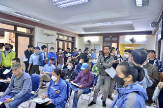 Tập trung mọi nguồn lực giải quyết tình trạng ách tắc trong tiếp nhận hồ sơ cấp Phiếu LLTP