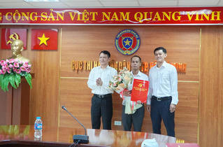 Đảng bộ Cục THADS TP. HCM: Chi bộ Phòng Nghiệp vụ 2 kết nạp đảng viên mới