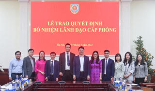 Lãnh đạo Bộ Tư pháp trao Quyết định bổ nhiệm lãnh đạo cấp phòng 
