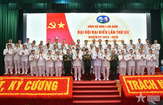 Tập trung xây dựng Đảng bộ Vùng 4 Hải quân vững mạnh