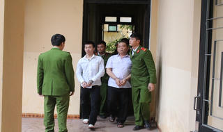 Giúp sức bán “cái chết trắng” đôi bạn cùng nhau vào tù