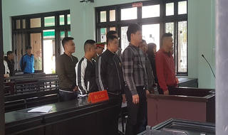 Tổ chức đánh bạc qua mạng quy mô lớn, nhóm bạn cùng nhau vào tù