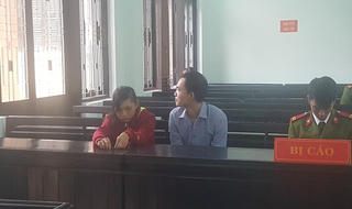 Vợ chồng “hờ” trốn lệnh truy nã cùng nhau đi… ăn trộm