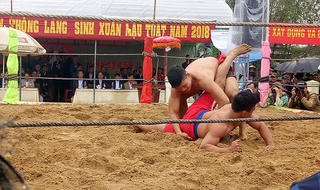 Khai Hội vật làng Sình