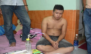 Mang theo ma túy đi thăm bạn gái