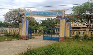 Khởi tố đối tượng lẻn vào trường học cưỡng hiếp cô giáo