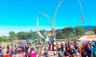 Độc đáo lễ hội Aza Koonh