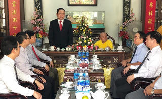 Chủ tịch Ủy ban Trung ương MTTQ Việt Nam thăm và chúc mừng Đại lễ Phật đản - Phật lịch 2563 tại TT- Huế