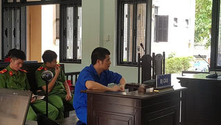 Cán bộ quản lý thị trường chiếm đoạt hơn 900 triệu đồng