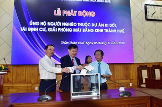 Lãnh đạo, công chức Thừa Thiên – Huế chung tay vì người nghèo thuộc DA di dời dân cư Kinh thành Huế