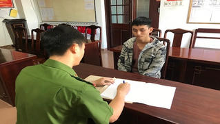 Mua bán thông tin tài khoản ngân hàng chiếm đoạt hàng tỷ đồng từ ví điện tử