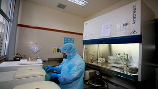 Bệnh viện Trung ương Huế chính thức xét nghiệm virus Corona