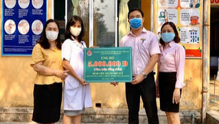 Ngân hàng chính sách xã hội tỉnh Thừa Thiên Huế ủng hộ phòng chống dịch Covid-19