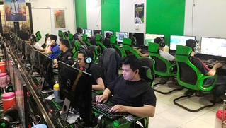 Bất chấp quy định tạm dừng hoạt động, một tiệm game ở Huế mở cửa đón khách