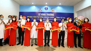 Khai trương và đưa vào hoạt động Trung tâm tư vấn, khám chữa bệnh từ xa