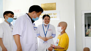 Bệnh viện Trung ương Huế thực hiện thành công ca ghép tủy cứu bệnh nhi 8 tuổi 
