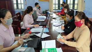 Huy động gửi tiết kiệm đối với tổ viên Tổ tiết kiệm và vay vốn - điểm sáng tại huyện Phú Vang