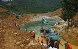 Nối lại việc tìm kiếm các nạn nhân mất tích tại thủy điện Rào Trăng 3