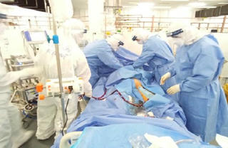  Đặt ECMO cứu sống nữ bệnh nhân có tiền sử béo phì mắc COVID-19 nguy kịch