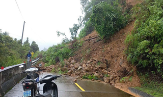 'Chạy đua thời gian' khắc phục các điểm sạt lở nghiêm trọng tại Thừa Thiên Huế