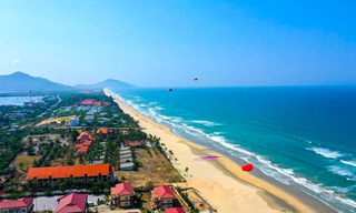 Lăng Cô kỷ niệm 15 năm được bình chọn 'vịnh đẹp nhất thế giới'