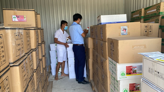 Tạm giữ lô thuốc bảo vệ thực vật có dấu hiệu giả mạo tại Tiền Giang