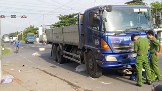 Tiền Giang: Xe tải va chạm xe đạp điện trên QL50, một phụ nữ tử vong