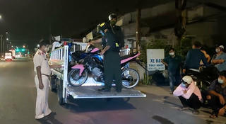 Cảnh sát Tiền Giang vây bắt nhóm thanh thiếu niên đua kéo xe trái phép trên Quốc lộ 1A
