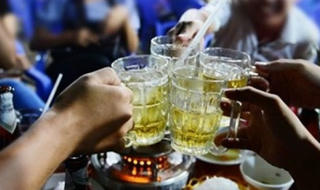 Cãi nhau bên cốc bia, bạn nhậu kẻ mất người bị giam