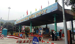 Gần 700 phương tiện chưa được hoàn tiền mua vé qua cầu Bến Thủy 1