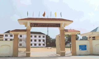 Tá hỏa phát hiện bảo vệ tử vong trong phòng trực nhà trường