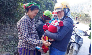 Hy hữu hai sản phụ được các cô giáo và tiếp viên đường sắt đỡ đẻ dọc đường 