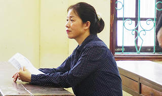 Con bảo vệ luận án tiến sỹ mẹ vẫn quyết tâm thi THPT