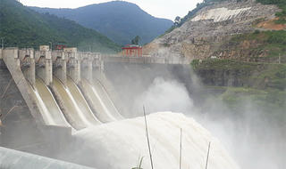 Mưa lũ khiến 5 người chết, thủy điện Bản Vẽ tăng lưu lượng xả lũ gấp 3 lần