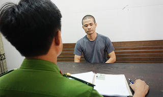 Công an thông tin chính thức vụ ôm lựu đạn đầu thú sau 14 giờ đồng hồ cố thủ