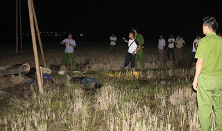 4 người dựng cột viễn thông bị điện giật tử vong ngoài đồng