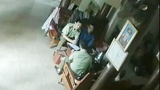 Vì sao 4 cán bộ quản lý thị trường bị đình chỉ công tác?