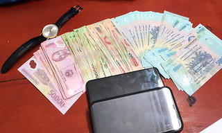 'Siêu trộm nhí' đột nhập lấy hơn 50 triệu trong ô tô 