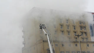 Cháy dữ dội tại tổ hợp khách sạn - karaoke - bar Avatar