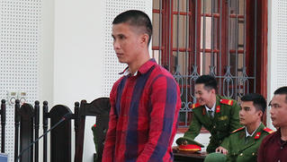 Giảm án cho người đàn ông dùng kích điện giết người trên sông Lam