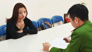 14 tuổi bị bán sang Trung Quốc, 20 tuổi về nước thành Tú bà