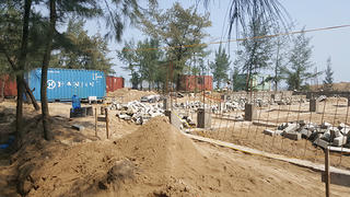 Chủ tịch tỉnh phê bình chủ đầu tư và chính quyền huyện vụ xây phòng nghỉ bằng container trái phép 