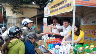 Bán hàng tiêu dùng qua hệ thống bưu điện văn hóa xã - “nhiều lợi ích thiết thực”