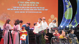 Phát động Cuộc thi viết về “Thảm họa da cam” tại khu vực Bắc Trung bộ