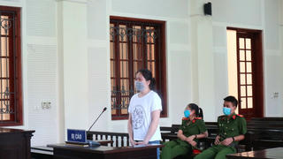 Cùng buôn ma túy, cha bóc lịch, con gái trốn nã