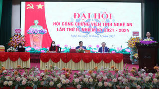 Công chứng viên phải luôn nêu cao đạo đức hành nghề, tuân thủ pháp luật