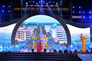 Nghệ An: Tưng bừng khai mạc lễ hội du lịch Cửa Lò năm 2022